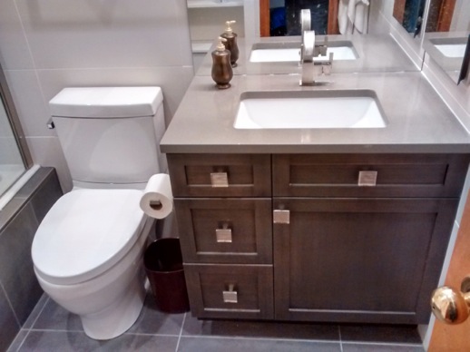 bathroom after renovation photo 3