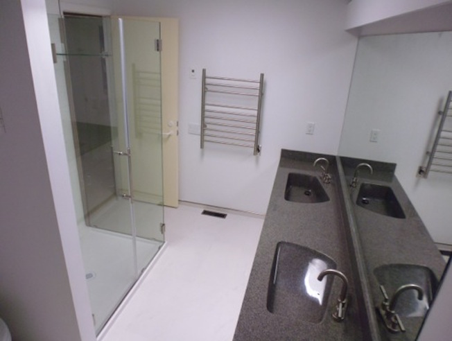 bathroom after renovation photo 1